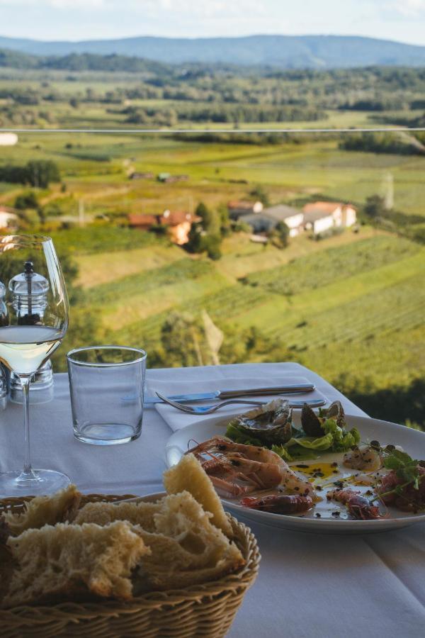 Buzinel Estate Hotel Dobrovo Kültér fotó