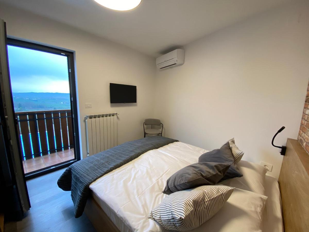 Buzinel Estate Hotel Dobrovo Kültér fotó